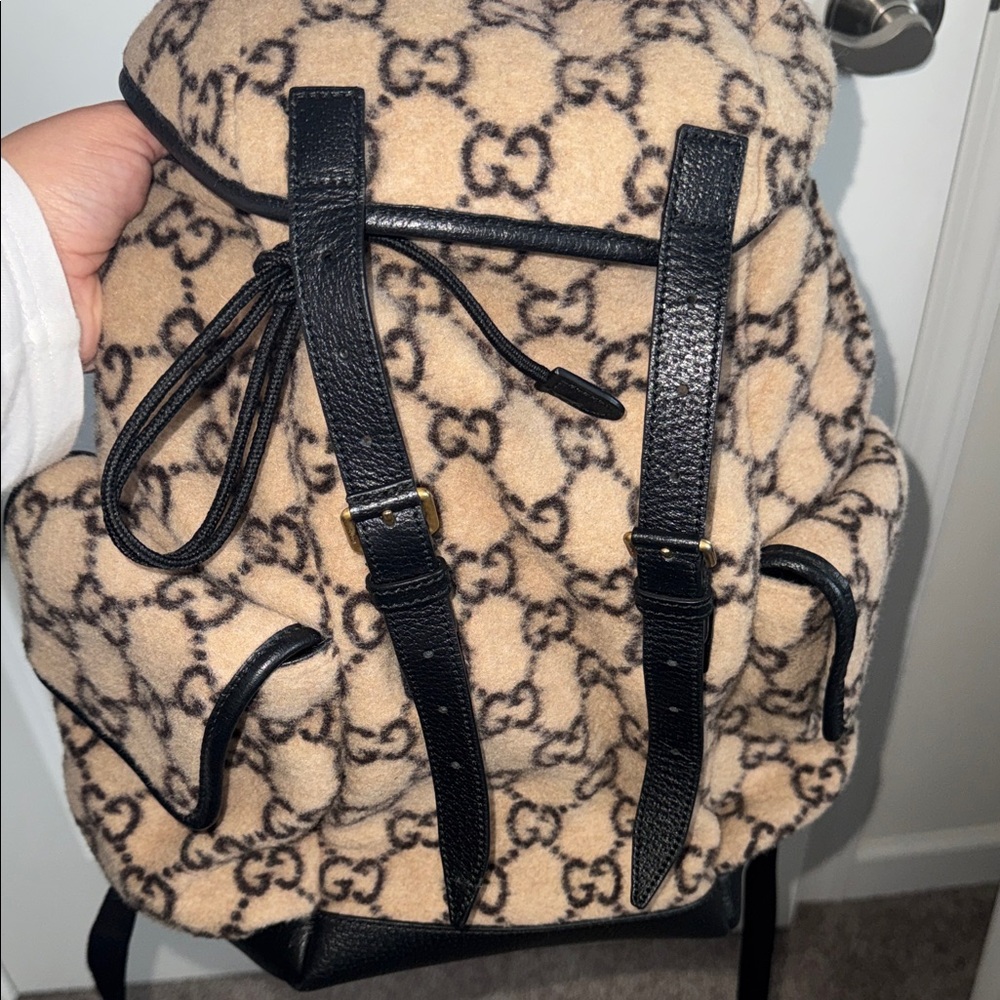 Gucci Tan and Black Logo Backpack - Picture 6 of 6